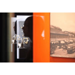 Showcase & display photos